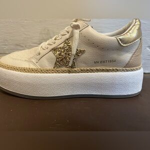 Vintage Havana Gold and Cream Sneakers